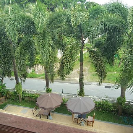 Baan Chayna Hotel Bang Tao Plajı Dış mekan fotoğraf