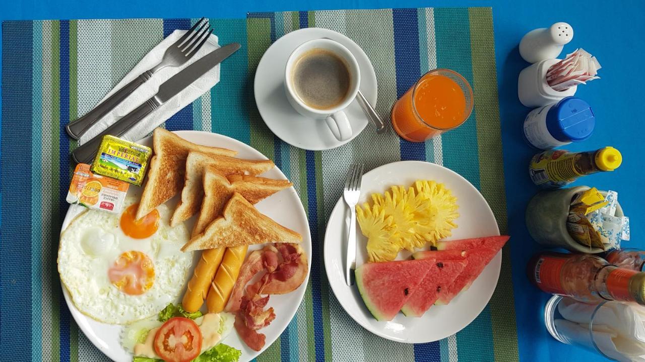 Baan Chayna Hotel Bang Tao Plajı Dış mekan fotoğraf