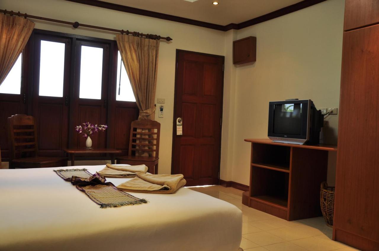 Baan Chayna Hotel Bang Tao Plajı Dış mekan fotoğraf