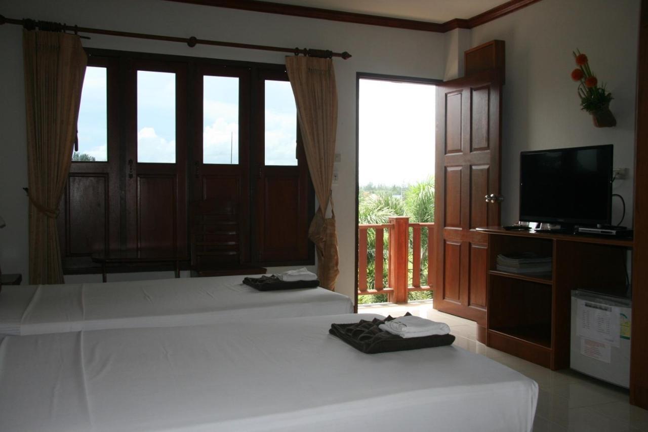 Baan Chayna Hotel Bang Tao Plajı Dış mekan fotoğraf